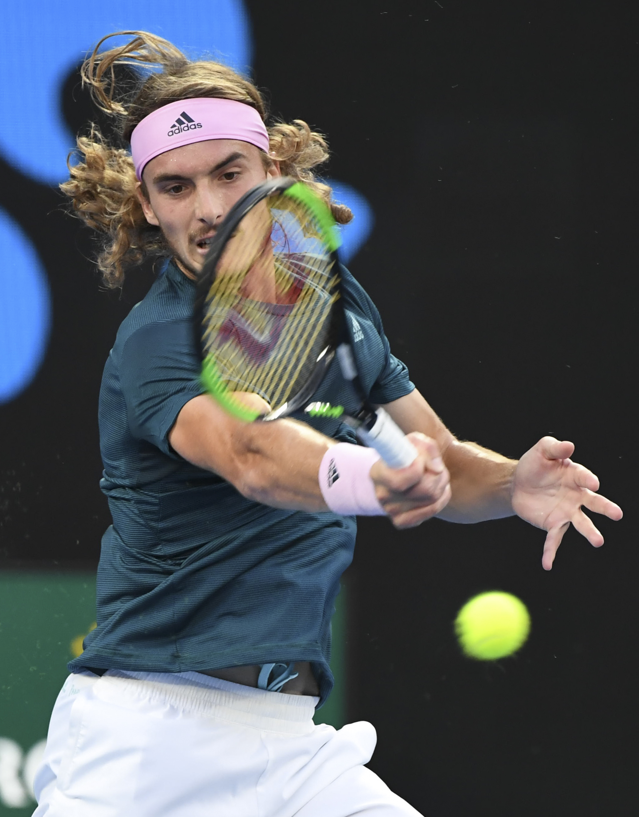 澳网逆转温网，西西帕斯高光表现