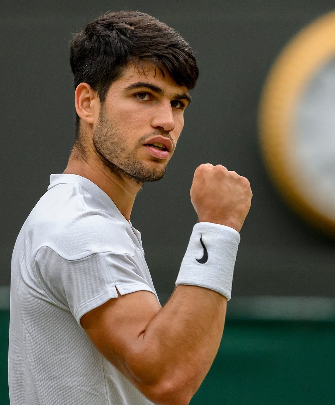 拉沃尔杯轻取温网，梅德韦杰夫点燃赛场