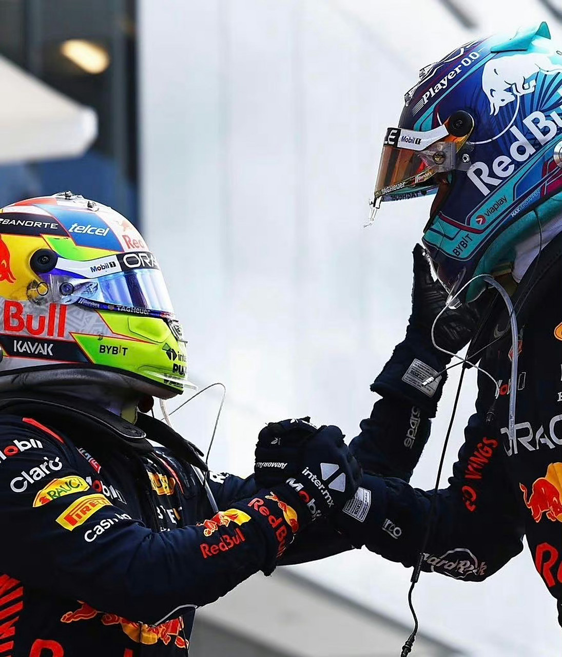 阿斯顿马丁险胜梅赛德斯，维斯塔潘带队取胜