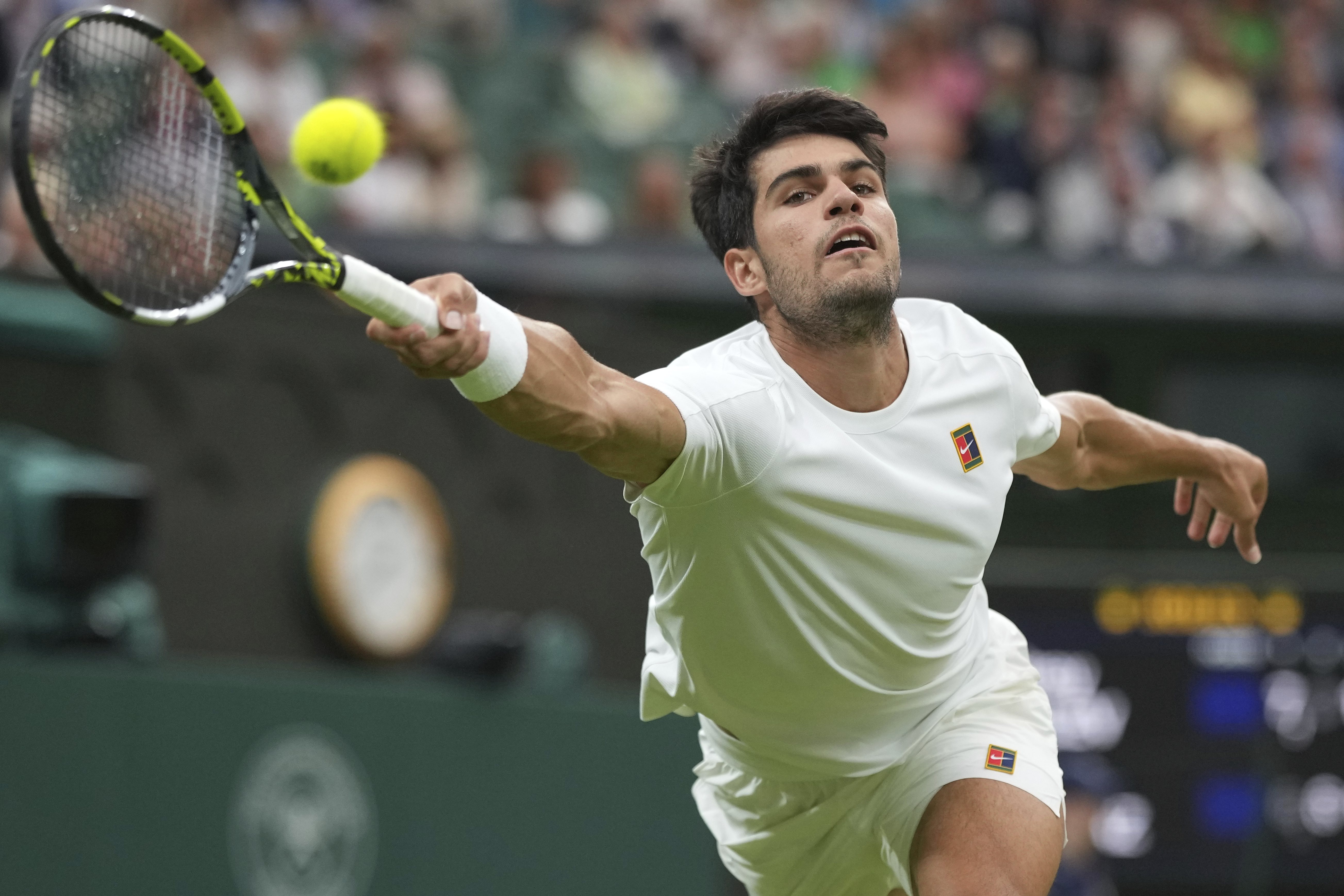 拉沃尔杯险胜温网，阿尔卡拉斯惊艳四座