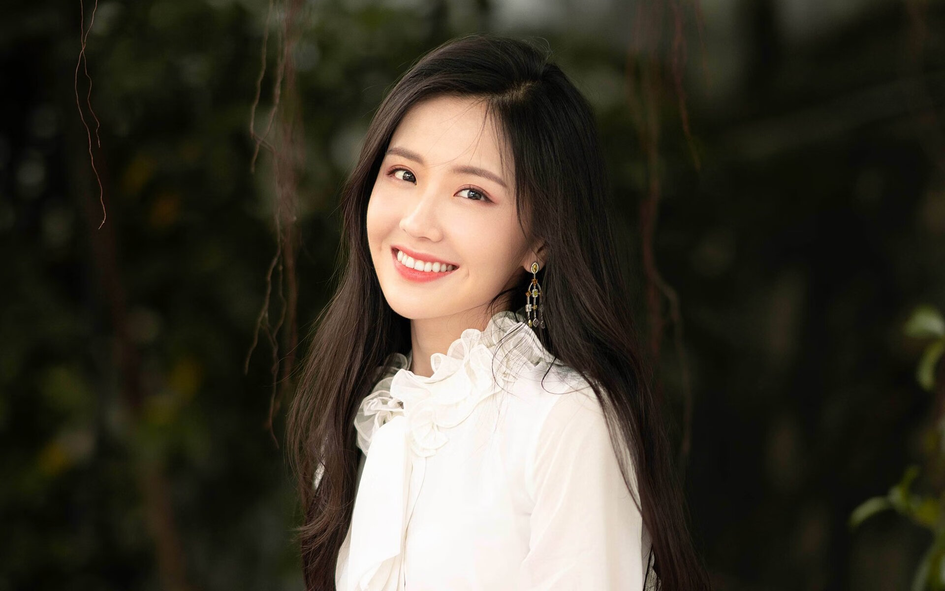 广东节奏克制湖人锋芒，拉梅洛·鲍尔化身关键先生定乾坤